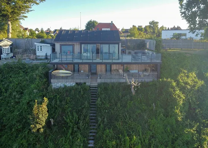Small House With Sea View At Little Belt 度假居 *